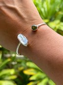 NAALE-Peridot and White Biwa Pearl Open Cuff
